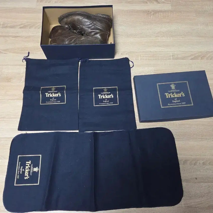 [BUNJANG] TREASURE S.T.O.W Espresso 250 Size / 트리커즈 스토우 에스프레소 250사이즈