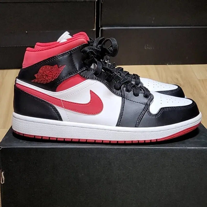 [BUNJANG] Nike Air Jordan 275 Gym Red Black White Sneakers / 나이키 조던 275 짐레드 블랙 화이트