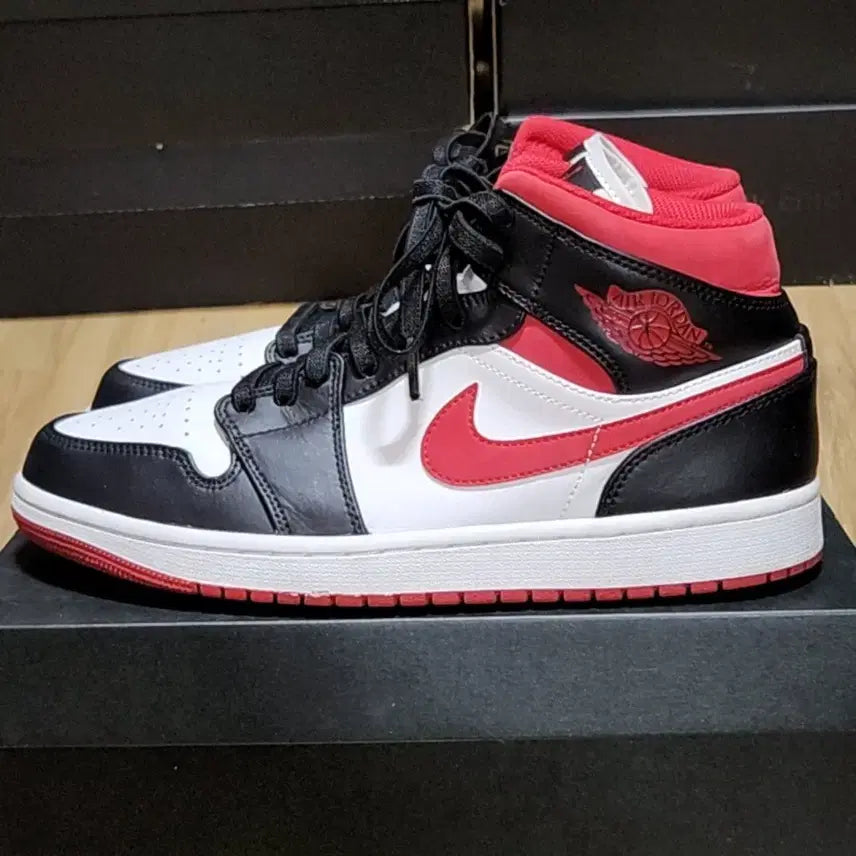 [BUNJANG] Nike Air Jordan 275 Gym Red Black White Sneakers / 나이키 조던 275 짐레드 블랙 화이트