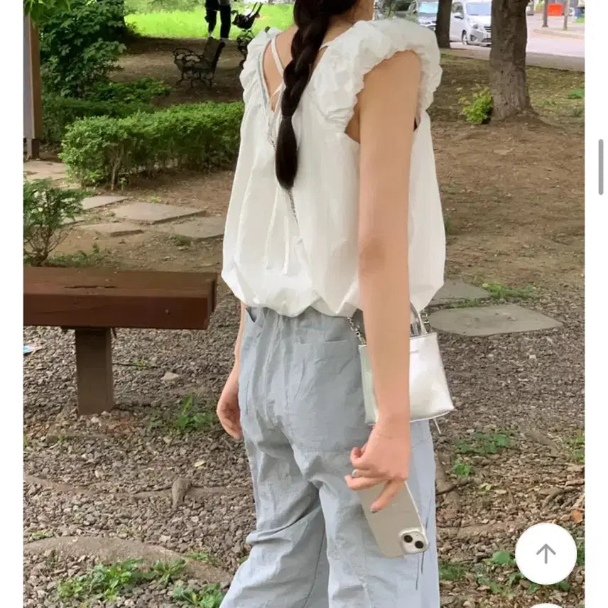 [SOLD OUT] 무드인슬로우 리본 퍼프 나시블라우스 화이트
