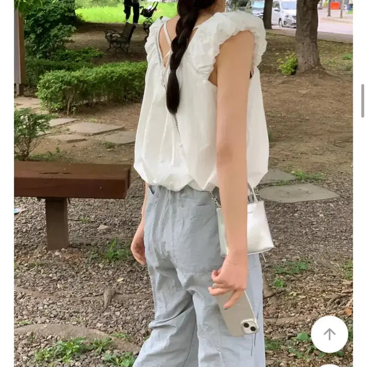 [SOLD OUT] 무드인슬로우 리본 퍼프 나시블라우스 화이트