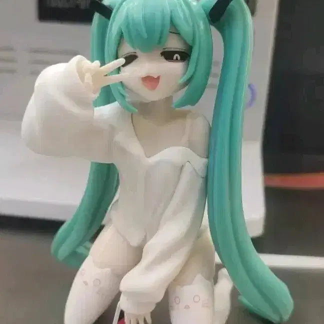 [BUNJANG] Vocaloid Hatsune Miku Unofficial Figure / 보컬로이드 하츠네 미쿠 우노미쿠 피규어 판매