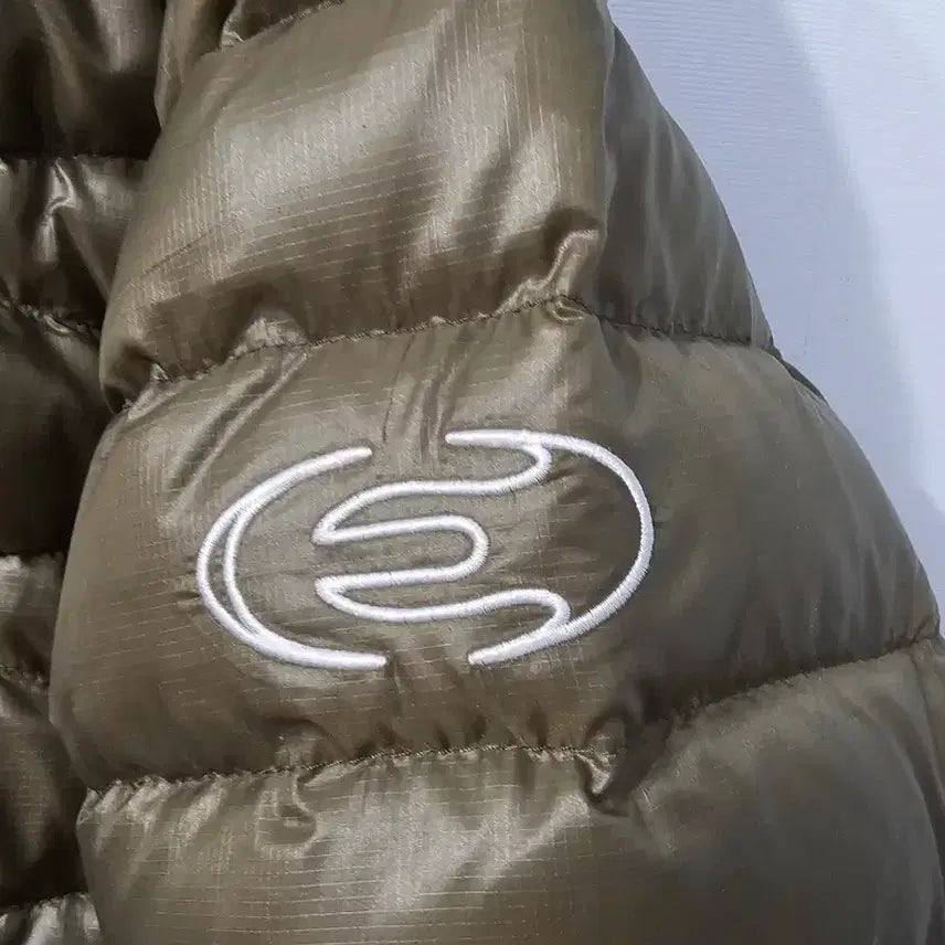 [BUNJANG] Aider Kessel Slim Goose Down Jacket / 아이더 케셀 슬림 구스다운 패딩 105
