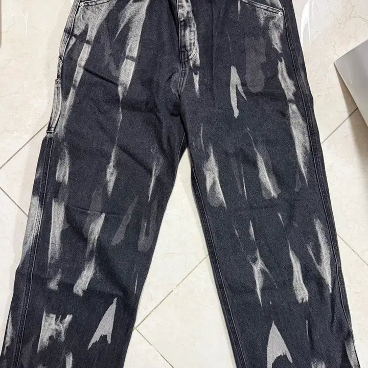 [BUNJANG] FLAVORISM Black Washed Denim Pants / FLAVORISM 블랙 워싱 데님 팬츠