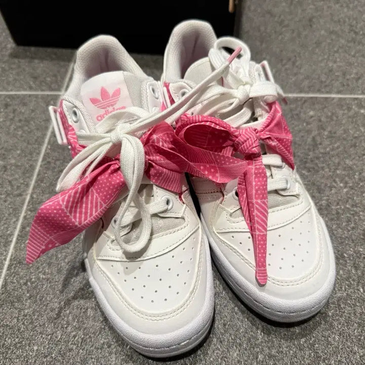 [BUNJANG] Adidas Forum Low GS Ribbon Pink Sneakers / 아디다스 정품 포럼로우 GS 리본핑크 230사이즈