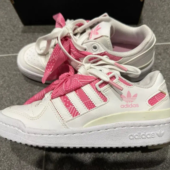 [BUNJANG] Adidas Forum Low GS Ribbon Pink Sneakers / 아디다스 정품 포럼로우 GS 리본핑크 230사이즈