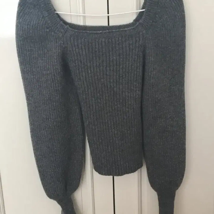 [BUNJANG] Puff Ribbed Knit Charcoal Top / 퍼프 골지 니트 차콜