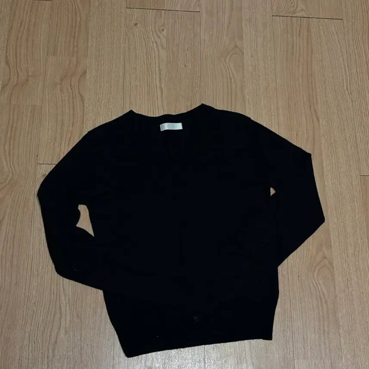 [BUNJANG] Riel V-neck Knit Black / (나중에 가격 인상)리엘  브이넥 니트 블랙