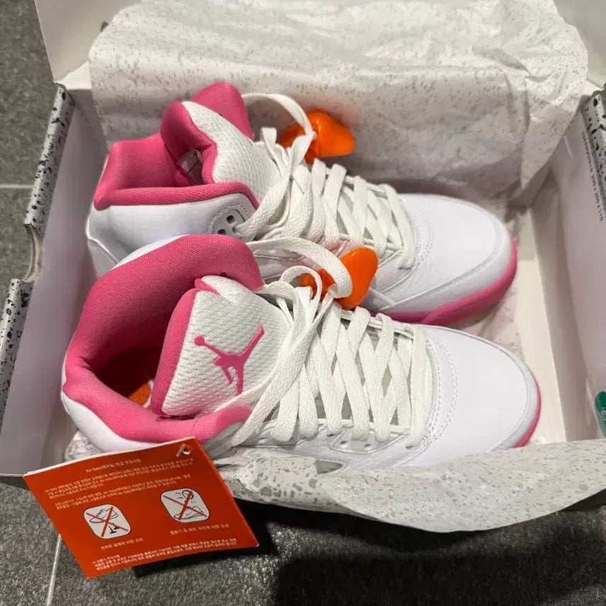 [BUNJANG] Nike Jordan 5 Retro Pink GS Sneakers / 나이키 조던5 레트로 핑크 GS 235사이즈