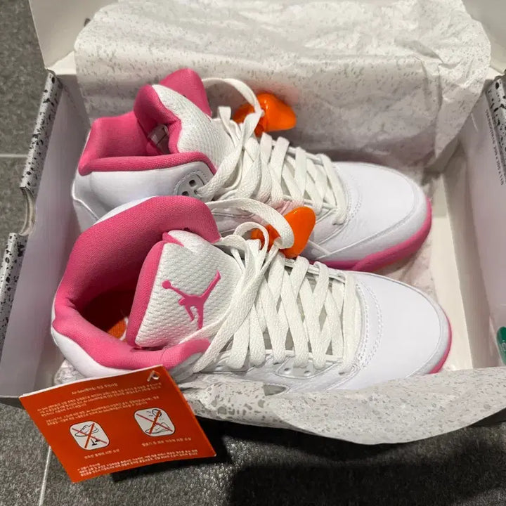 [BUNJANG] Nike Jordan 5 Retro Pink GS Sneakers / 나이키 조던5 레트로 핑크 GS 235사이즈