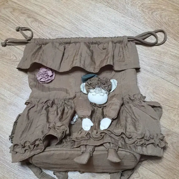 [BUNJANG] Unique Doll Design Brown Backpack / 인형 디자인 백팩