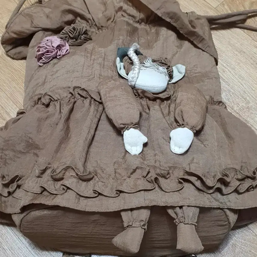 [BUNJANG] Unique Doll Design Brown Backpack / 인형 디자인 백팩