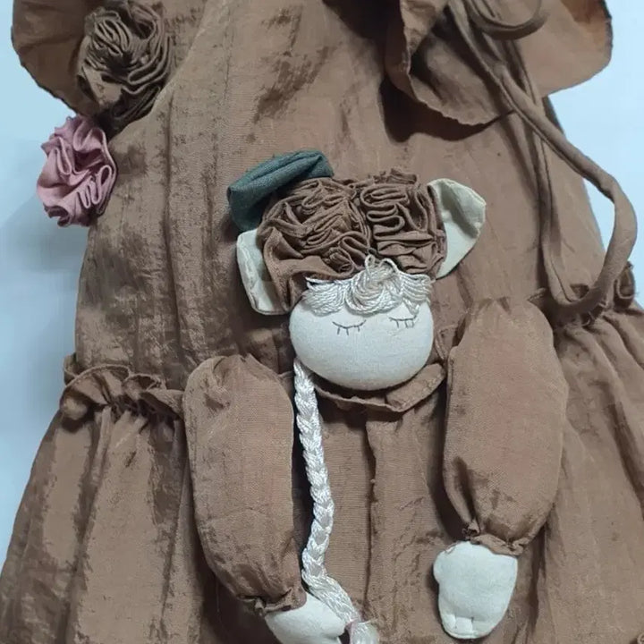 [BUNJANG] Unique Doll Design Brown Backpack / 인형 디자인 백팩