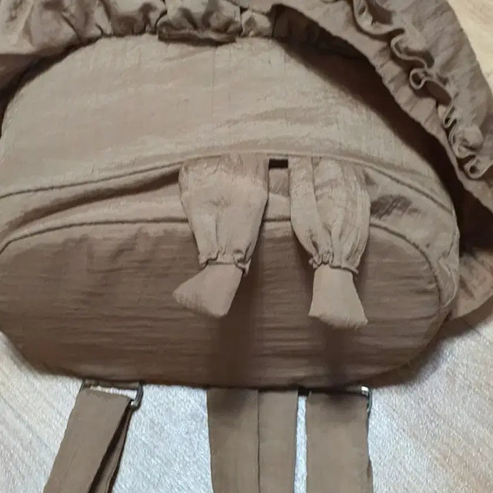 [BUNJANG] Unique Doll Design Brown Backpack / 인형 디자인 백팩