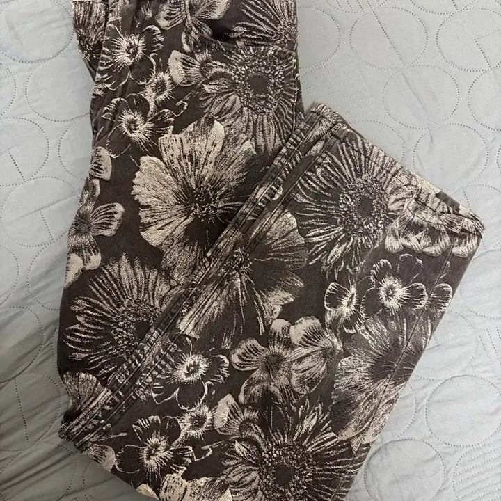 [BUNJANG] Youth Flower Denim / 유스 플라워 데님