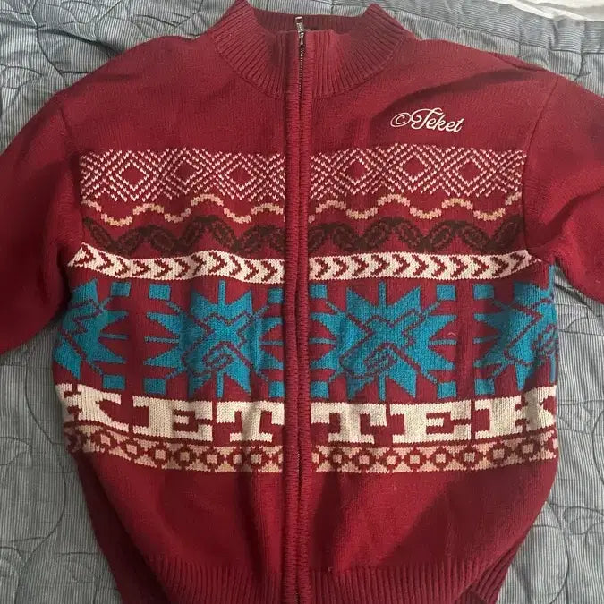 [BUNJANG] Treasure Knit Zip-up (Size M) / 테켓 니트 집업 m판매합니다