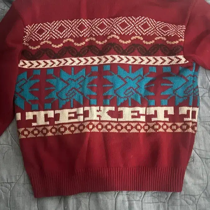 [BUNJANG] Treasure Knit Zip-up (Size M) / 테켓 니트 집업 m판매합니다