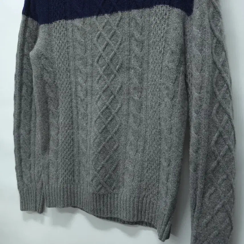 [BUNJANG] ZIOZIA Two-Tone Cable Knit Sweater / 지오지아 투톤 케이블 울니트 (95-100)