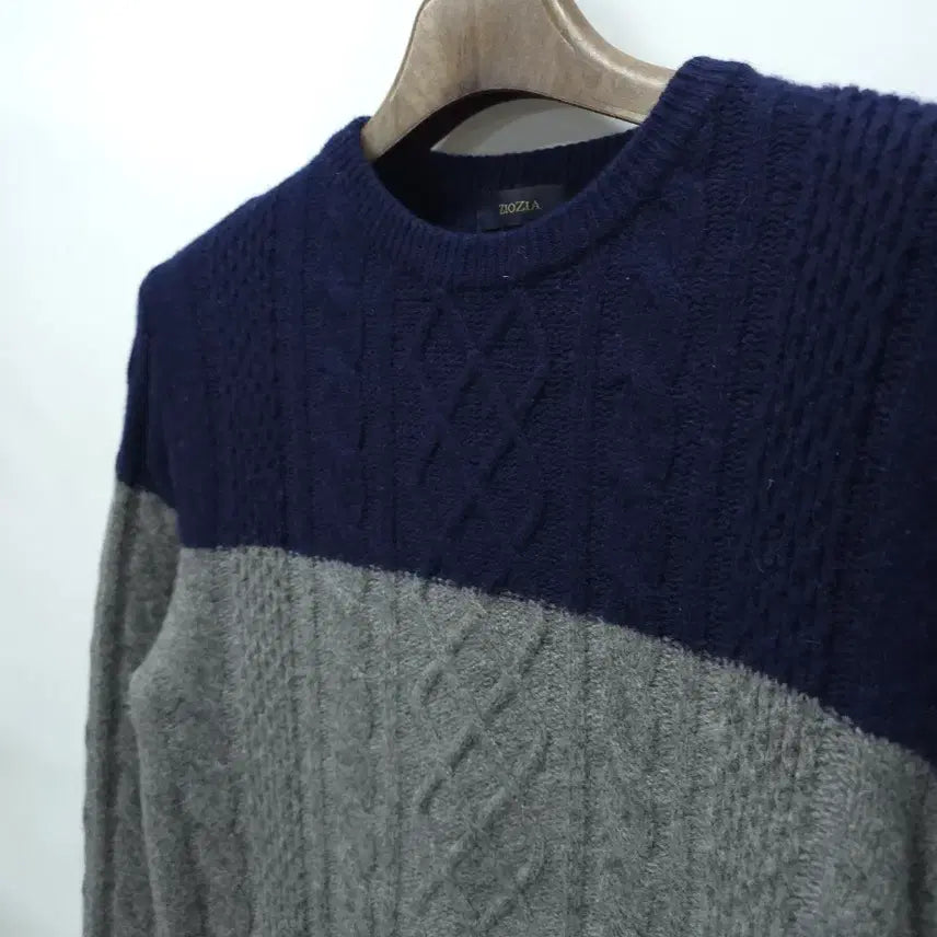 [BUNJANG] ZIOZIA Two-Tone Cable Knit Sweater / 지오지아 투톤 케이블 울니트 (95-100)