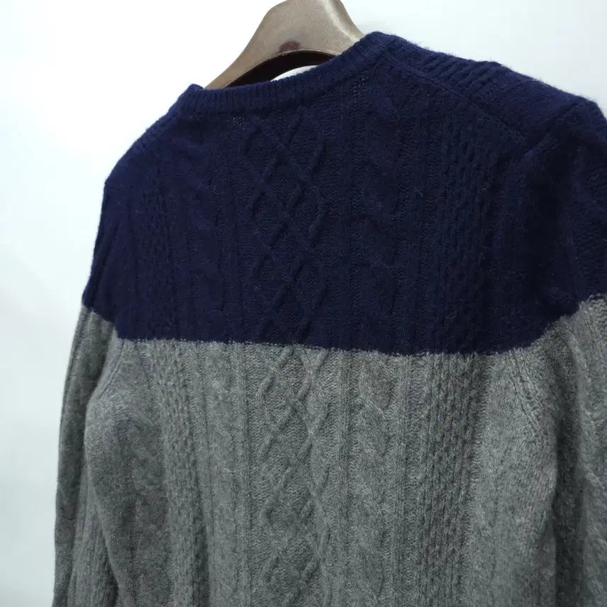 [BUNJANG] ZIOZIA Two-Tone Cable Knit Sweater / 지오지아 투톤 케이블 울니트 (95-100)