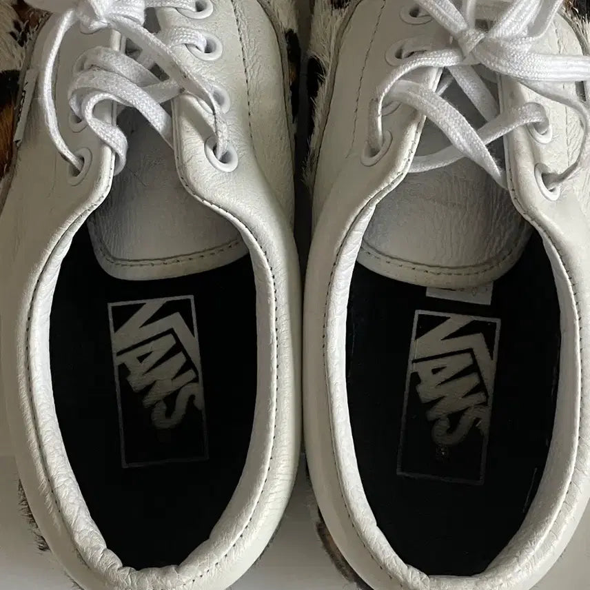 [BUNJANG] Vans Era Leopard True White Sneakers / Vans 반스 에라 레오파드 트루 화이트(230) vn0a38fru8j