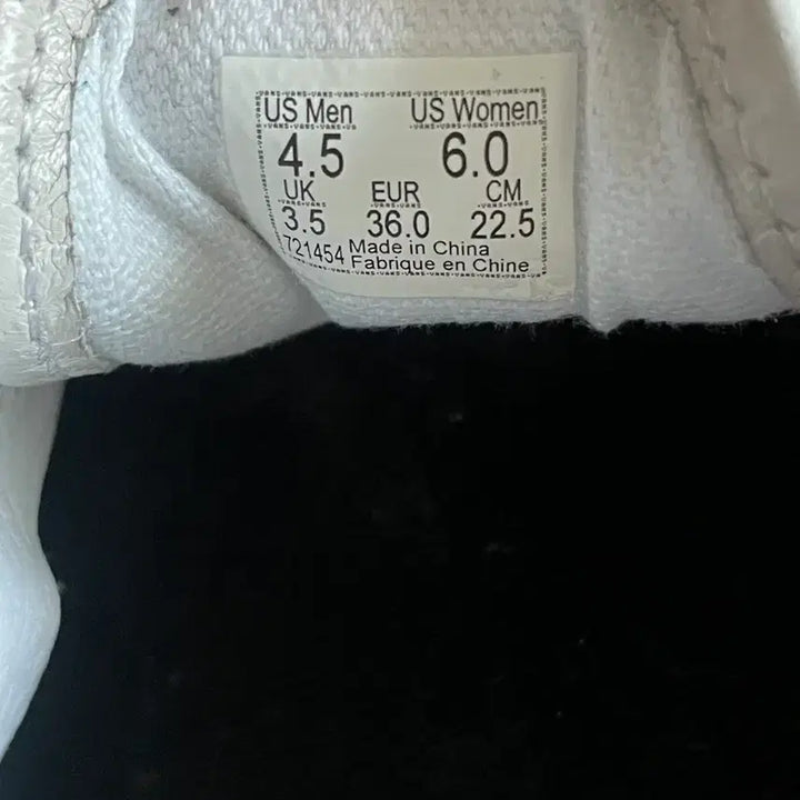 [BUNJANG] Vans Era Leopard True White Sneakers / Vans 반스 에라 레오파드 트루 화이트(230) vn0a38fru8j