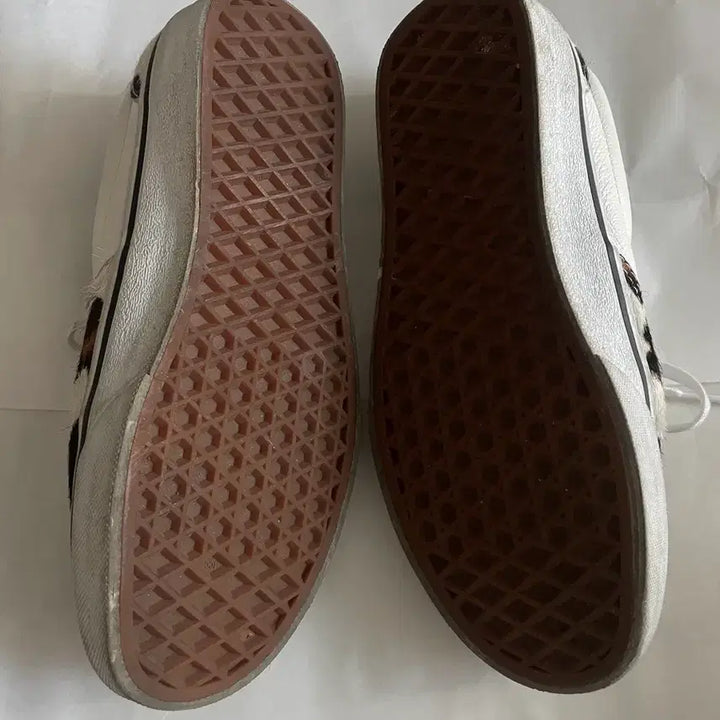 [BUNJANG] Vans Era Leopard True White Sneakers / Vans 반스 에라 레오파드 트루 화이트(230) vn0a38fru8j