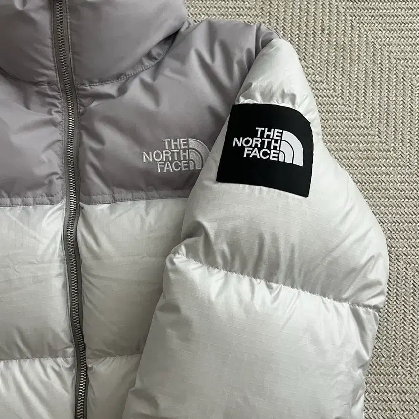 [BUNJANG] The North Face Novelty Nuptse Ice Grey Jacket / 노스페이스 노벨티 눕시 아이스그레이 s NJ1DP85L