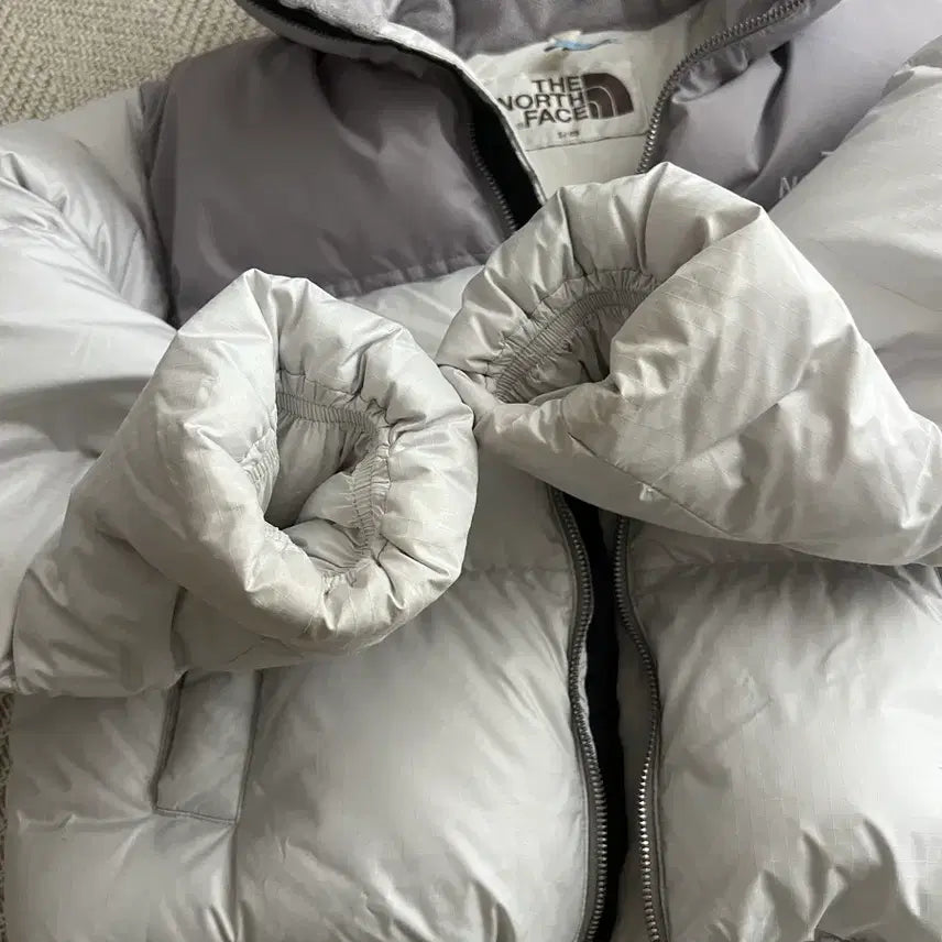 [BUNJANG] The North Face Novelty Nuptse Ice Grey Jacket / 노스페이스 노벨티 눕시 아이스그레이 s NJ1DP85L