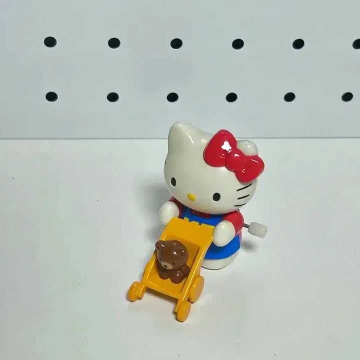 [BUNJANG] Vintage Hello Kitty Wind-up Toy / 고전 키티 태엽토이