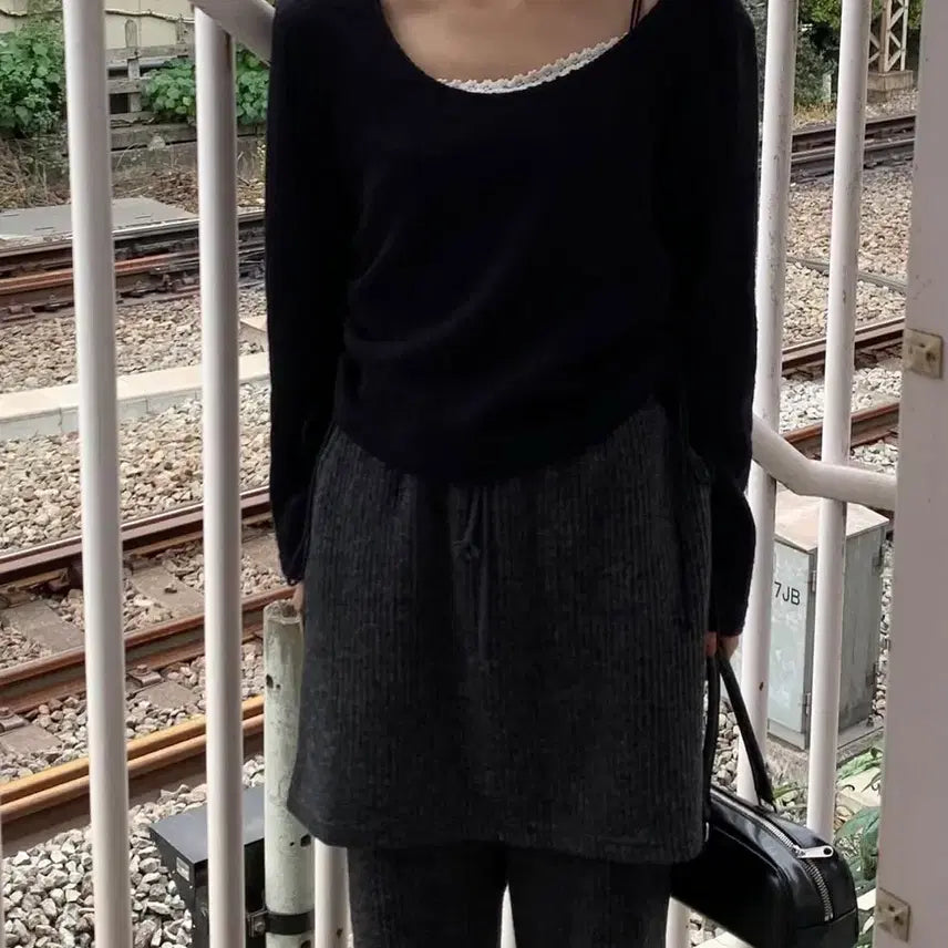 [BUNJANG] Lovecodeu Two-Way Sherbet Knit Top (Black) / 러브코드유 - made 투웨이 샤베트 니트 탑 (블랙)