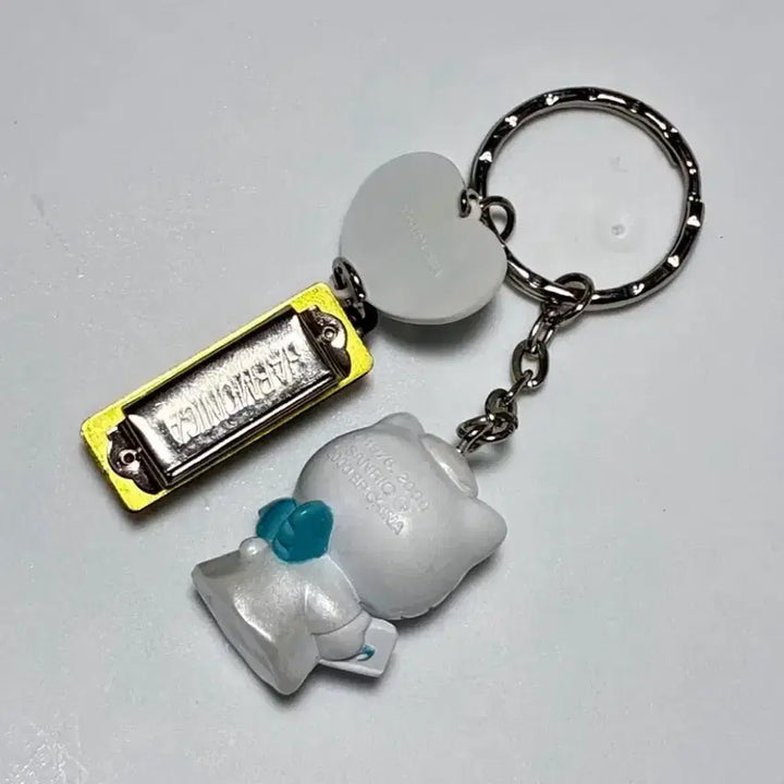 [BUNJANG] Kitty Angel Harmonica Keyring / 고전 키티 엔젤 천사 하모니카 키링