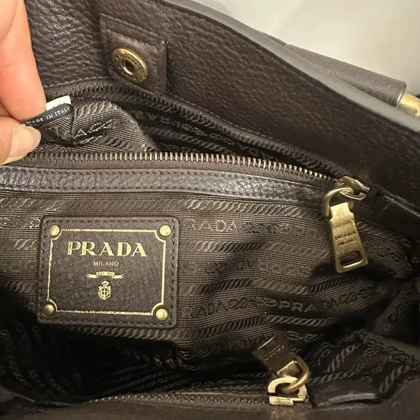[BUNJANG] Prada Tote Bag (Crossbody Strap Missing) / 정품 프라다 토트백 가방 크로스끈분실 가로32 원단변색