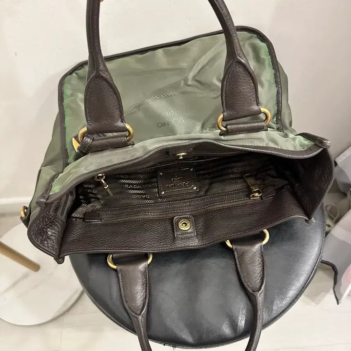 [BUNJANG] Prada Tote Bag (Crossbody Strap Missing) / 정품 프라다 토트백 가방 크로스끈분실 가로32 원단변색