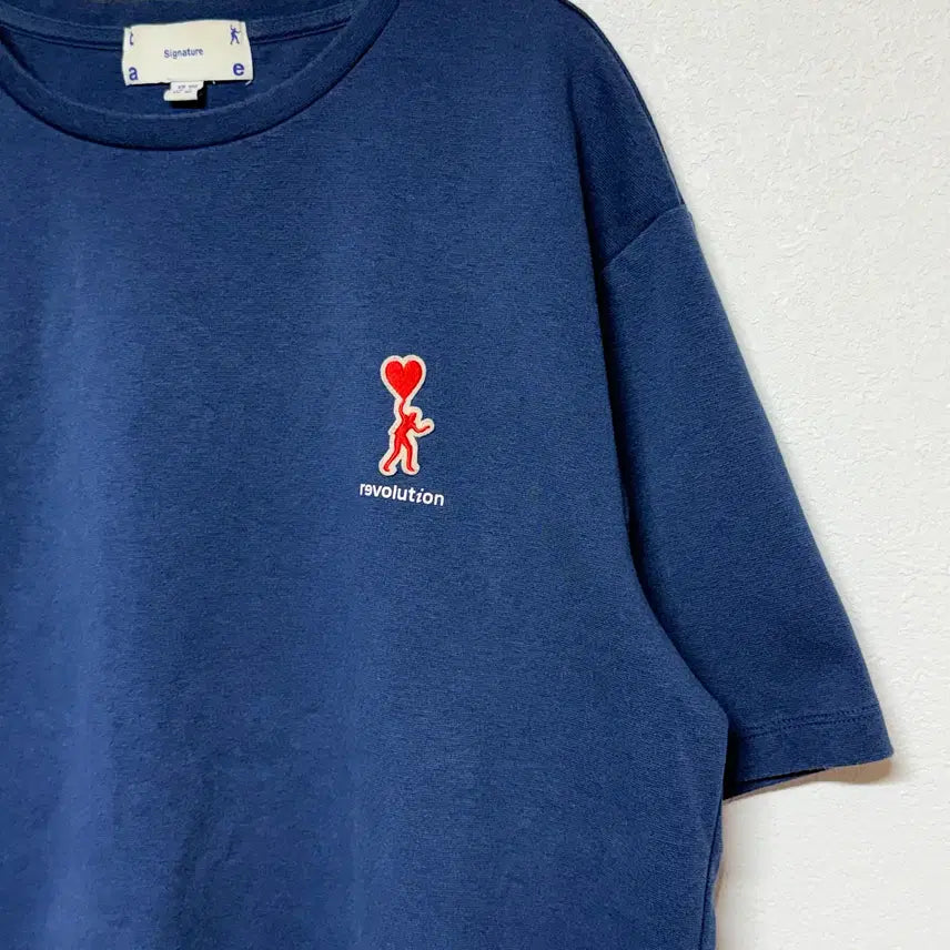 [BUNJANG] Signature Navy Short Sleeve T-shirt (L) / SIGNATURE 네이비 반팔티 L