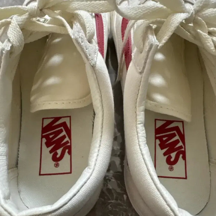 [BUNJANG] Vans Style 36 White/Red Sneakers 235 / 반스 스타일36 화이트/레드 스니커즈 235