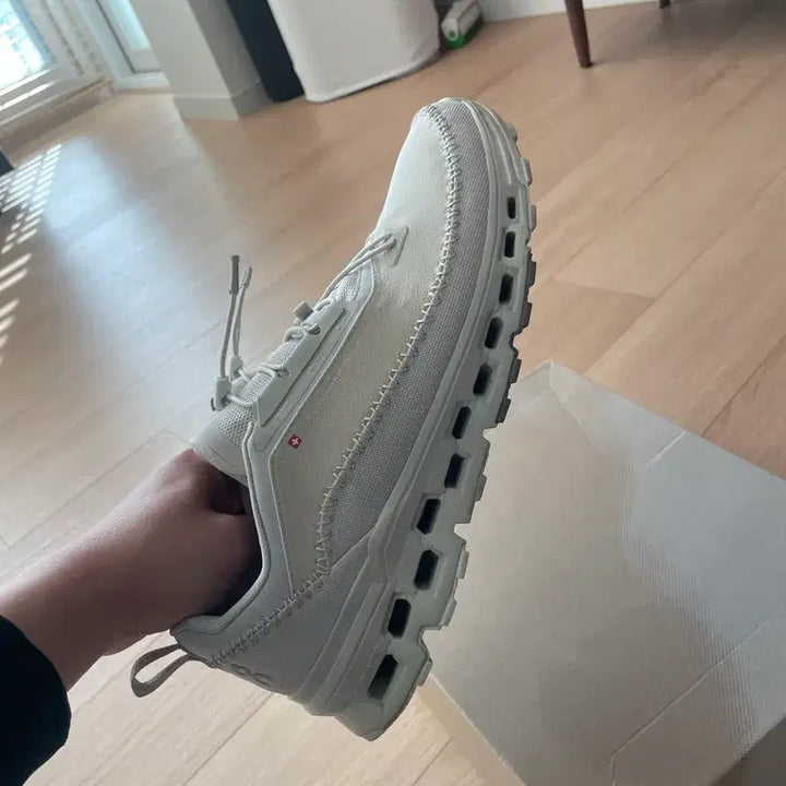 [BUNJANG] Onlearning Cloud Away 2 Sand/Ice Shoes / 온러닝 클라우드어웨이2 샌드/아이스 310