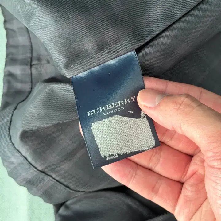 [BUNJANG] Burberry Windbreaker / 버버리 체크무늬 바람막이 윈드브레이커