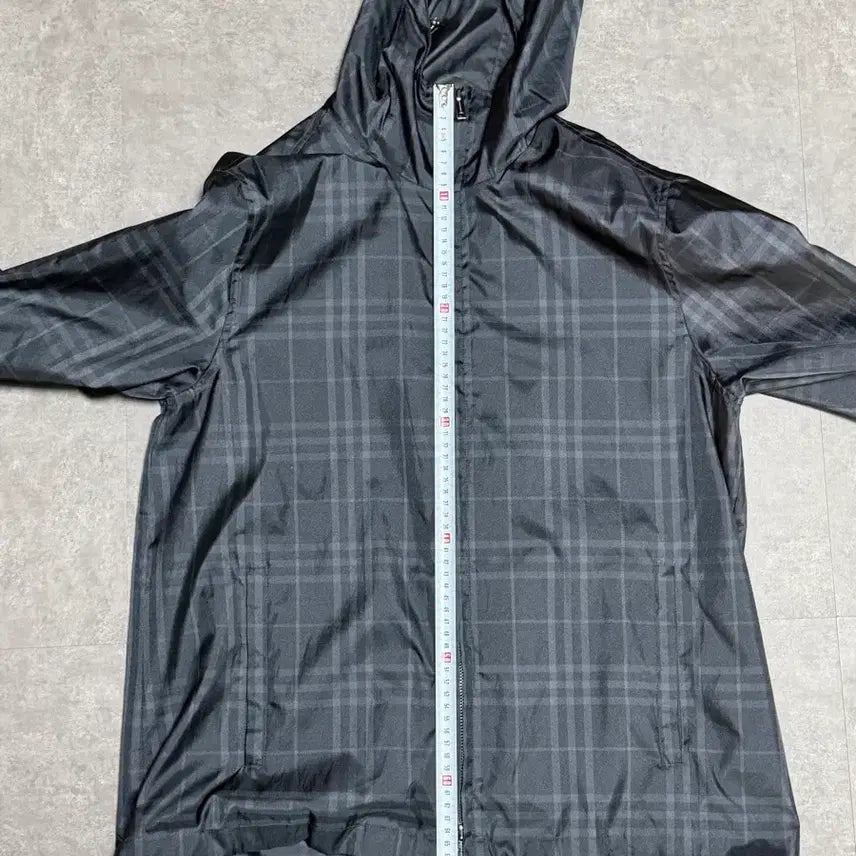 [BUNJANG] Burberry Windbreaker / 버버리 체크무늬 바람막이 윈드브레이커