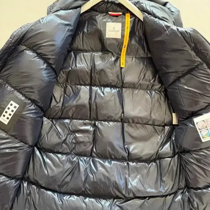 [BUNJANG] Moncler Genius Celan Navy 4 Size / (4) 몽클레어 지니어스 첼란 셀란 CELAN 네이비 4 사이즈