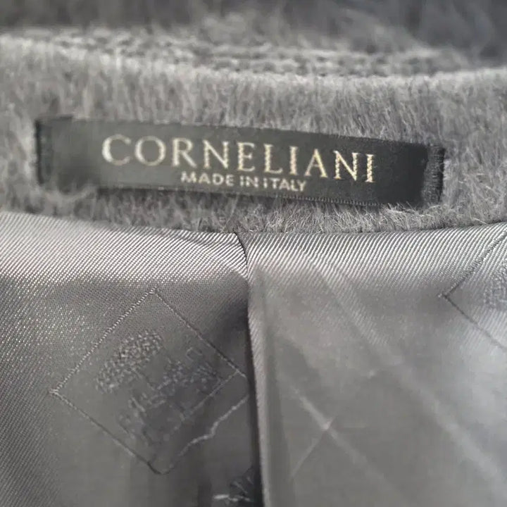 [BUNJANG] Alpaca Coat (Size L) / 꼬르넬리아니 알파카 코트 50(L)