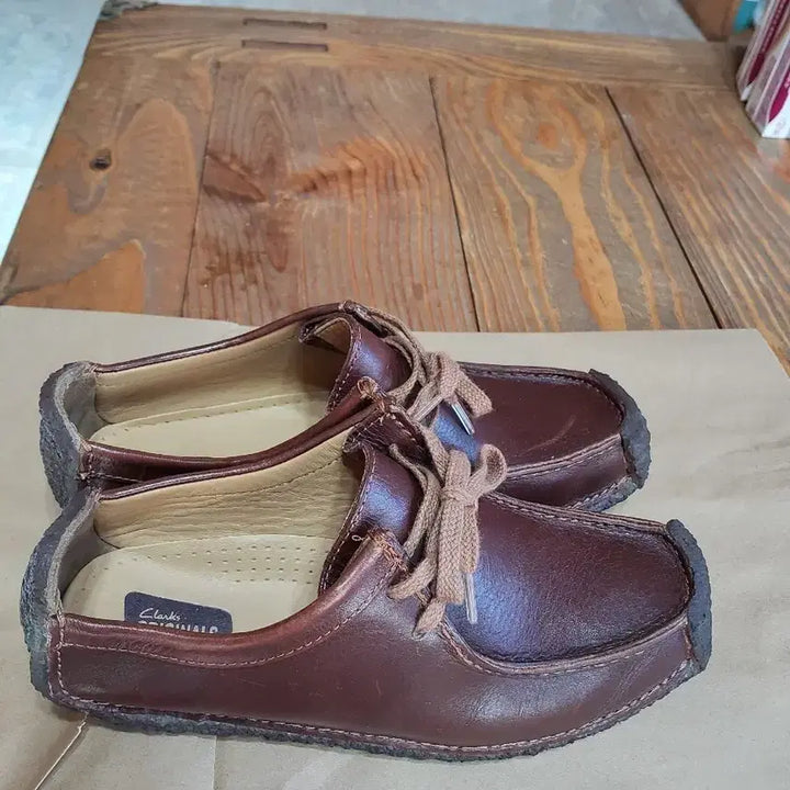[BUNJANG] Clarks Natalie Leather 240 / 클락스나탈리레더240