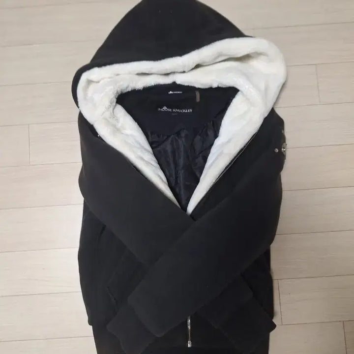 [BUNJANG] Moose Knuckles Bunny Sweater (S Size) / 정품 무스너클 버니스웨터s사이즈 급처