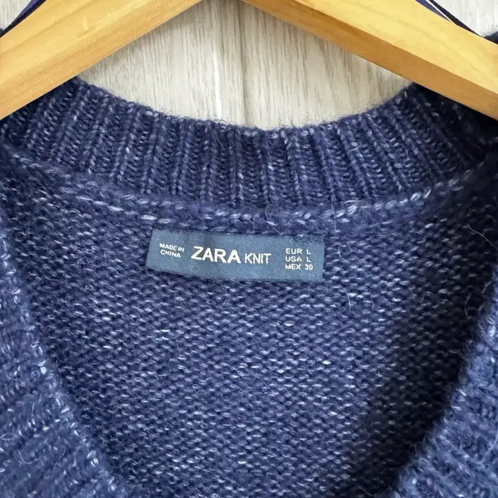 [BUNJANG] ZARA Pom-pom Blue Knit Sweater / 자라 니트 폼폼이 블루 스웨터