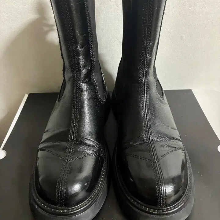 [BUNJANG] GANNI Leather Chelsea Boots (Size 40) / GANNI 블랙 레더 첼시 부츠 40