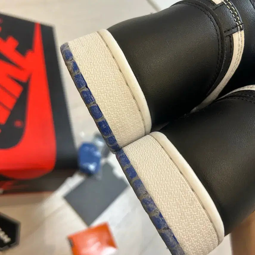[BUNJANG] Nike Air Jordan 1 Royal Toe 265 / 나이키 에어조던1 로얄토 265