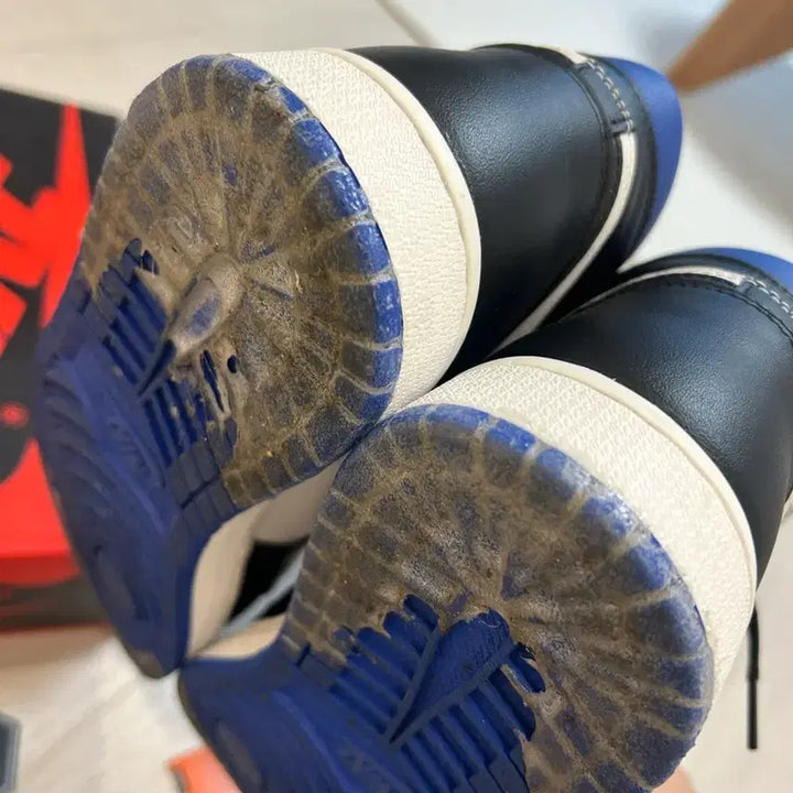 [BUNJANG] Nike Air Jordan 1 Royal Toe 265 / 나이키 에어조던1 로얄토 265