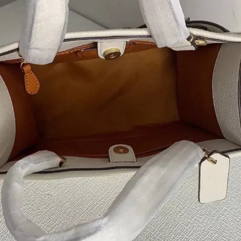 [BUNJANG] Coach Snoopy Tote Shoulder Bag / 코치 스누피 토트백 숄더백 새상품