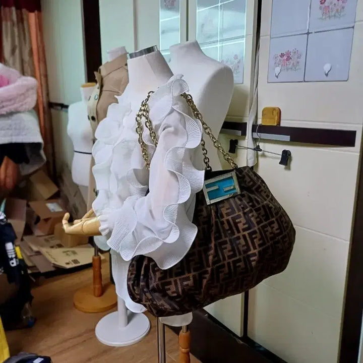 [BUNJANG] Fendi FF Logo Chain Shoulder Bag / 펜디 FF로고 체인 숄더백