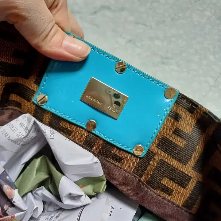 [BUNJANG] Fendi FF Logo Chain Shoulder Bag / 펜디 FF로고 체인 숄더백